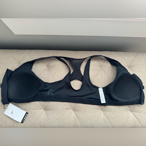 Women’s Nike Training Sports Bra - Picture 4 of 5